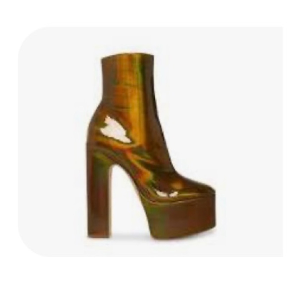 STEVE MADDEN GOLD PATENT PLATFORM BOOTIE
